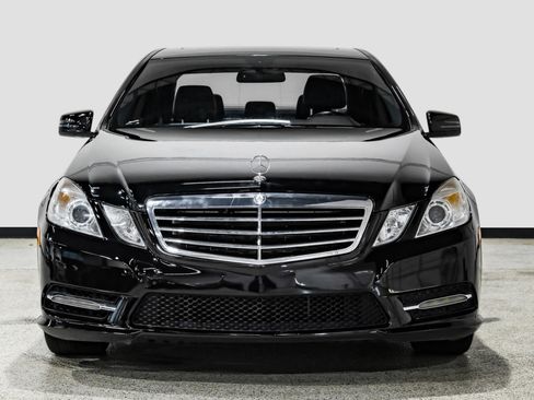 Used 2013 Mercedes-Benz E 350 4MATIC Sedan w/ Premium 1 Pkg image 3