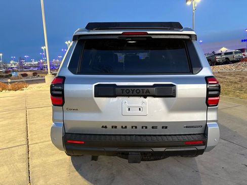 Used 2025 Toyota 4Runner TRD Off-Road Premium image 6