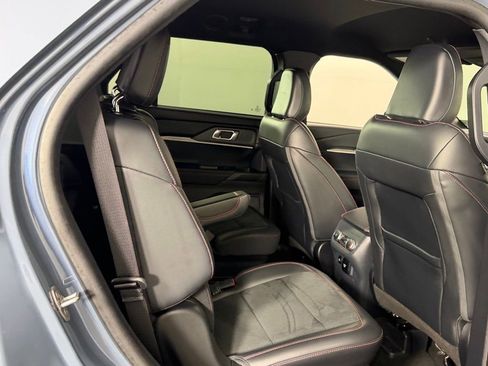 Used 2025 Ford Explorer ST AWD/4WD image 26