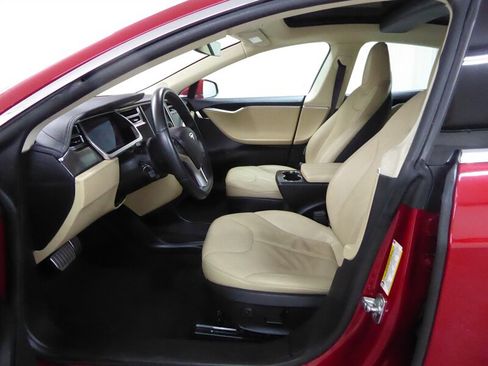 Used 2013 Tesla Model S Performance image 18