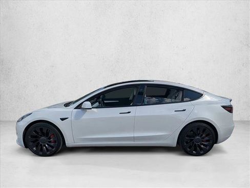 Used 2022 Tesla Model 3 Performance image 3