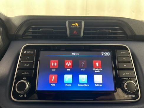 Used 2023 Nissan Versa SV image 14