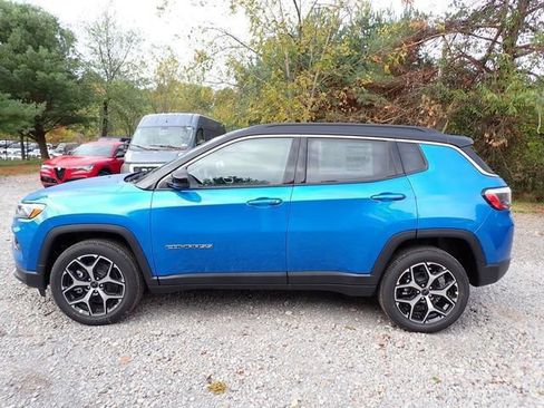 New 2026 Jeep Compass Limited AWD/4WD image 2