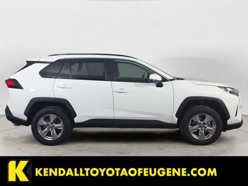 Used 2025 Toyota RAV4 XLE w/ Convenience Package AWD/4WD image 6