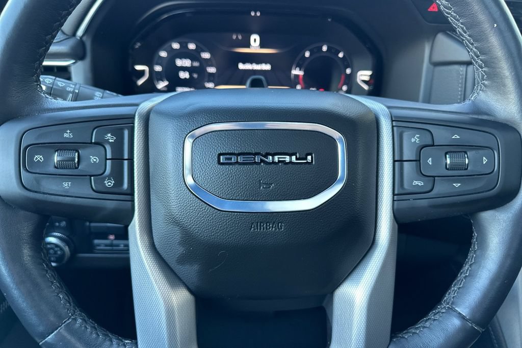 Used 2024 GMC Yukon Denali w/ Advanced Technology Package AWD/4WD image 28