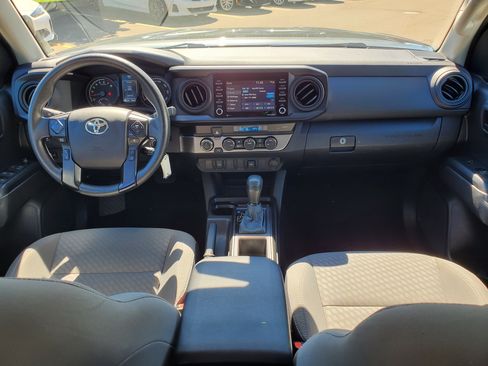 Used 2022 Toyota Tacoma SR AWD/4WD image 25