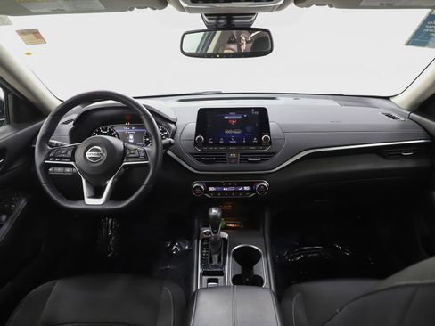 Used 2019 Nissan Altima 2.5 SV image 14