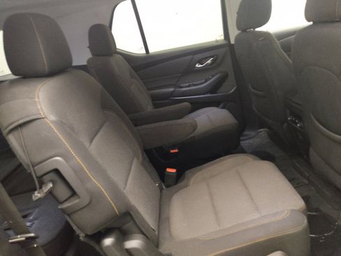 Used 2020 Chevrolet Traverse LT FWD image 19