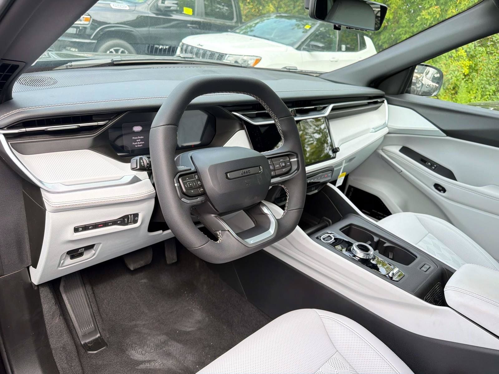 New 2026 Jeep Cherokee Overland w/ Advanced Pro Tech Group AWD/4WD image 9