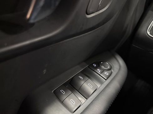 Used 2025 Buick Enclave Preferred image 16