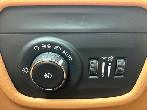Certified 2022 Jeep Grand Cherokee Summit AWD/4WD image 25