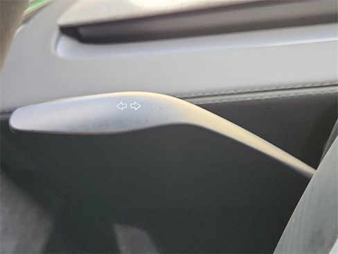 Used 2026 Tesla Model Y 2WD image 17