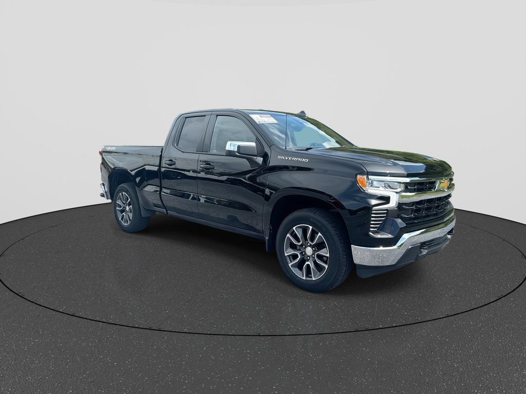 Used 2023 Chevrolet Silverado 1500 LT AWD/4WD image 2