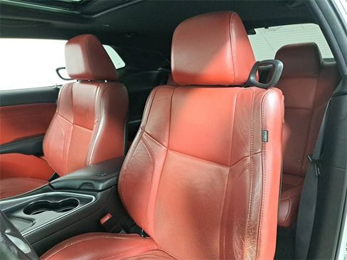 Used 2015 Dodge Challenger SXT Plus w/ Sound Group II image 18