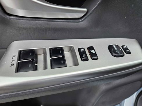 Used 2013 Toyota Prius V Three image 27