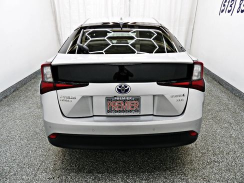 Used 2020 Toyota Prius XLE w/ Advanced Technology Package image 5
