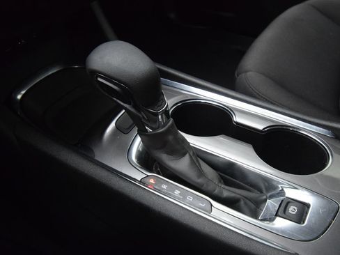 Used 2023 Chevrolet Malibu LT FWD image 22