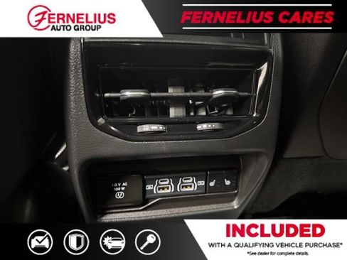 Used 2023 Jeep Grand Cherokee Limited AWD/4WD image 29
