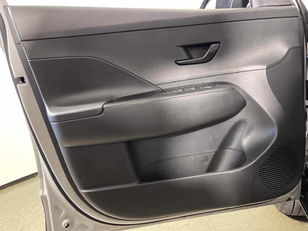Certified 2025 Hyundai Kona SEL AWD/4WD image 20