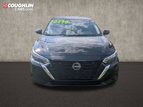 Certified 2024 Nissan Sentra SV FWD image 2