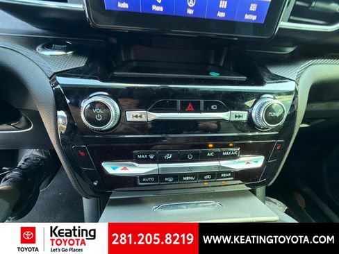 Used 2023 Ford Explorer ST-Line w/ Class IV Trailer Tow Package RWD image 16