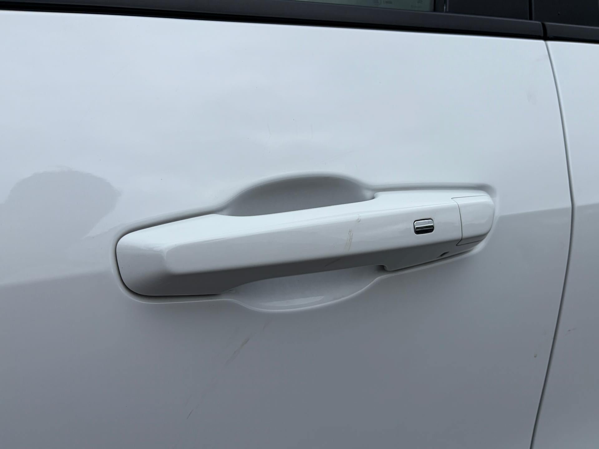 Used 2026 GMC Acadia Elevation w/ Elevation Premium Package FWD image 4