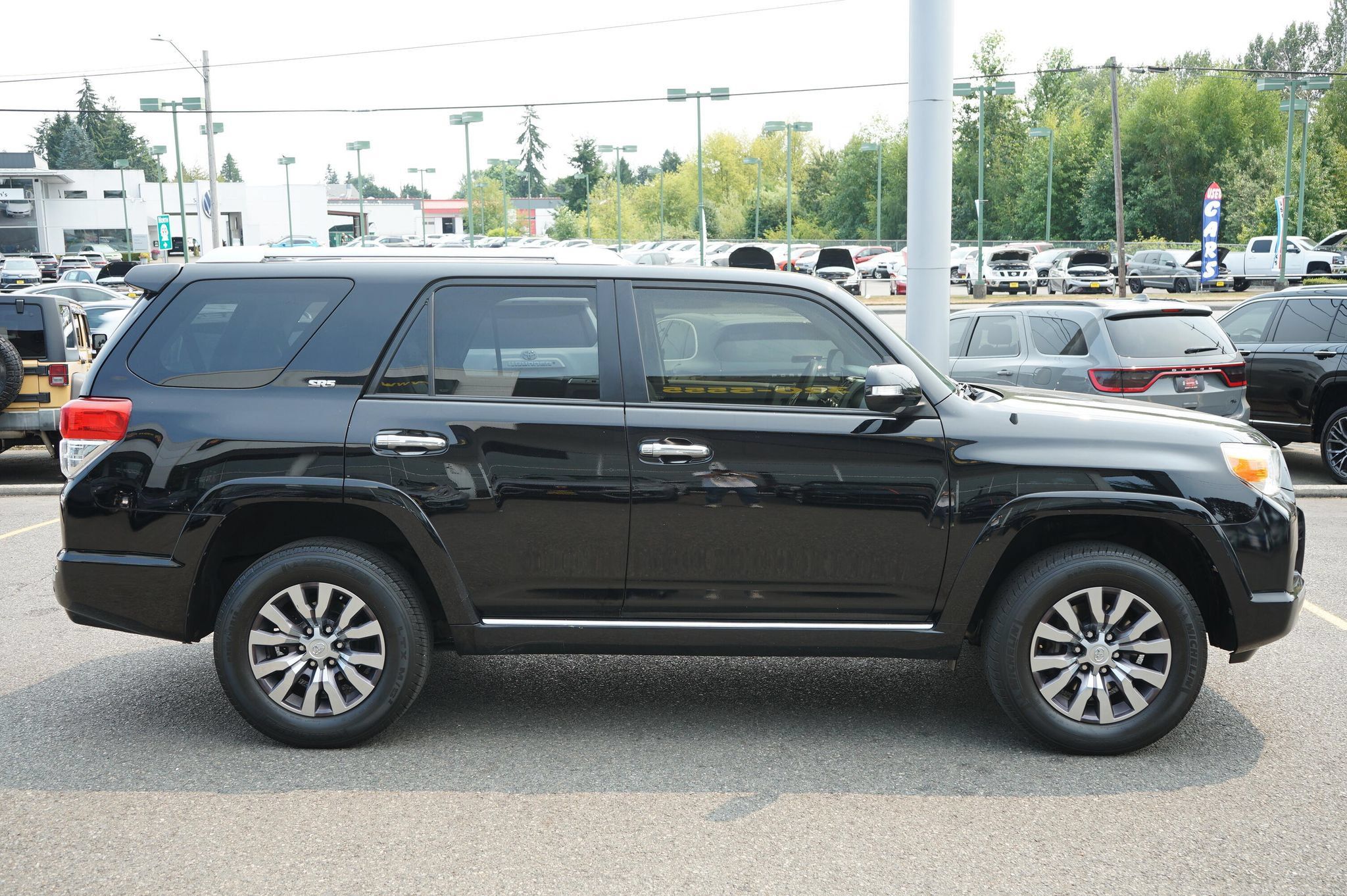 Used 2012 Toyota 4Runner SR5 w/ Convenience Pkg AWD/4WD image 6