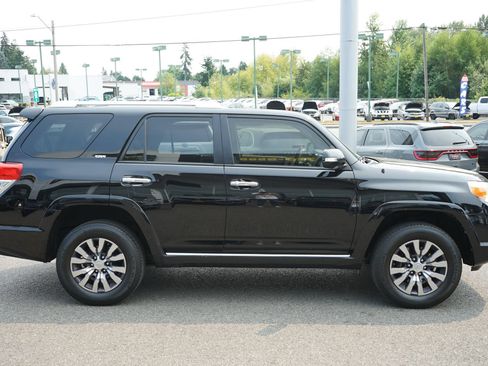 Used 2012 Toyota 4Runner SR5 w/ Convenience Pkg AWD/4WD image 6