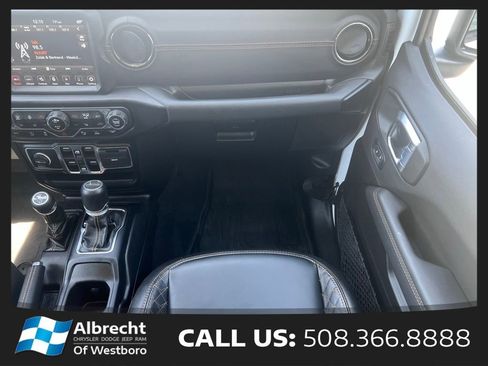 Used 2022 Jeep Gladiator Overland AWD/4WD image 22