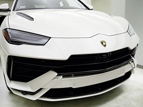 Used 2024 Lamborghini Urus S image 18