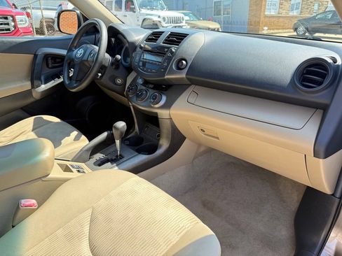 Used 2011 Toyota RAV4 4WD w/ Base L4 Extra Value Pkg image 28