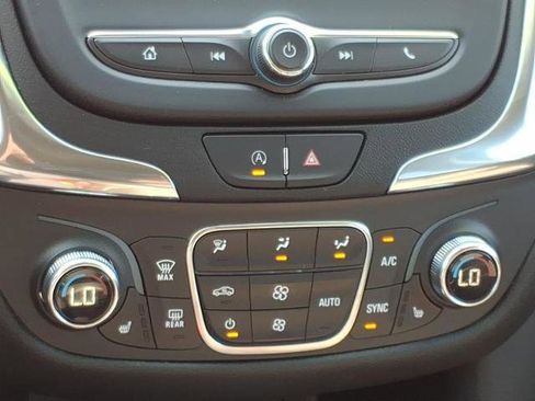 Used 2022 Chevrolet Equinox LT AWD/4WD image 23