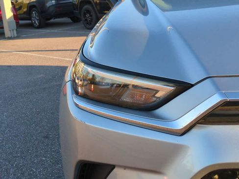 Certified 2025 Toyota Grand Highlander XLE image 9