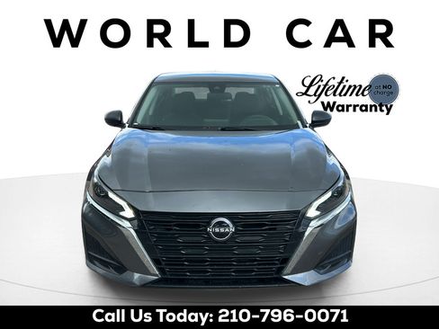 Used 2025 Nissan Altima 2.5 SV FWD image 8