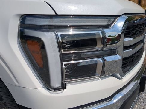 Used 2025 Ford F150 Lariat w/ Equipment Group 501A Mid AWD/4WD image 13