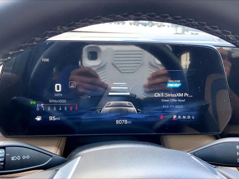 Used 2025 Chevrolet Equinox ACTIV w/ Safety and Technology Package FWD image 26