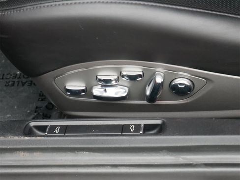 Used 2018 Porsche 911 Carrera 4S image 11