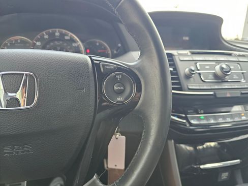 Used 2016 Honda Accord Sport image 34