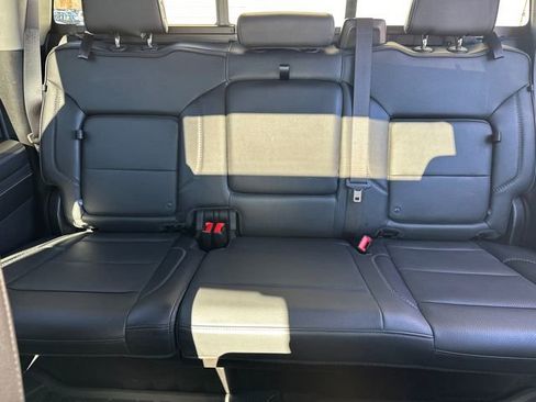 Used 2024 GMC Sierra 2500 Denali w/ Denali Reserve Package image 38