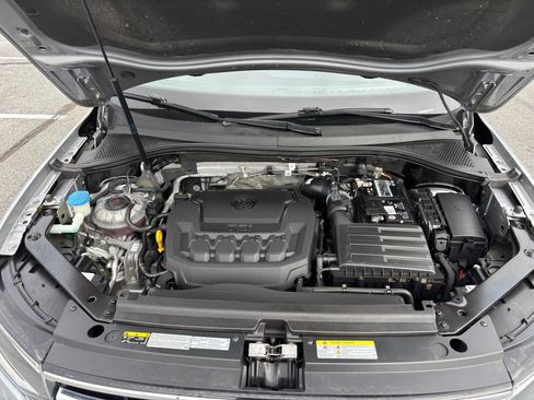 Used 2022 Volkswagen Tiguan SE image 24