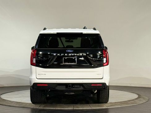 Used 2025 Ford Expedition Max Active AWD/4WD image 8