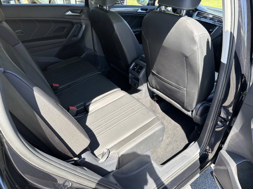Used 2023 Volkswagen Tiguan SE FWD image 20