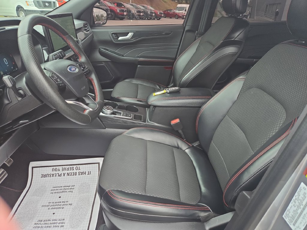 Used 2023 Ford Escape ST-Line Select w/ Tech Pack #2 AWD/4WD image 10