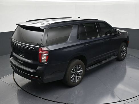 Used 2023 Chevrolet Tahoe Z71 w/ Luxury Package AWD/4WD image 17
