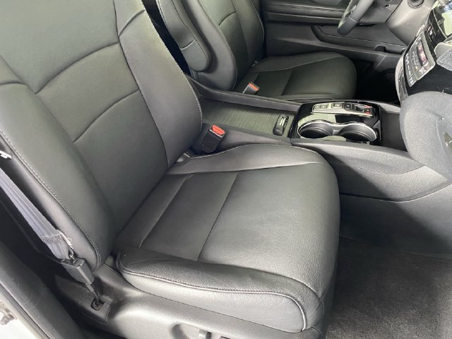 Used 2021 Honda Pilot Touring image 9