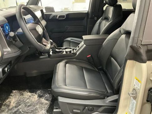 New 2026 Ford Bronco Badlands image 14