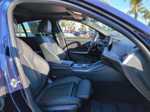 Certified 2024 BMW 330i Sedan w/ M Sport Package image 33