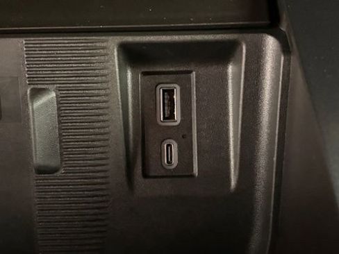 Used 2025 GMC Hummer EV 2X image 37