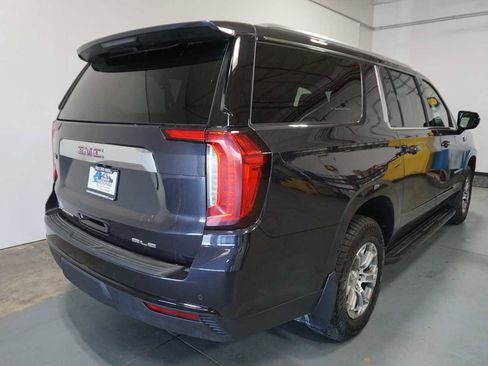 Used 2024 GMC Yukon XL SLE image 8