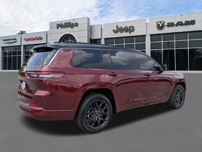 New 2026 Jeep Grand Cherokee L Summit w/ Obsidian Package
